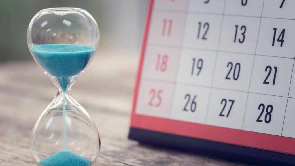 calendar-hr-glass